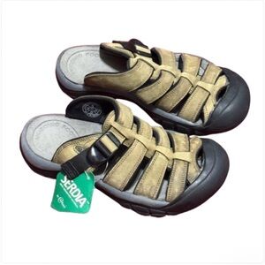 Keen Newport Slide Sandal Shoes Slip On Women’s Size 6 Weathered Leather NEW